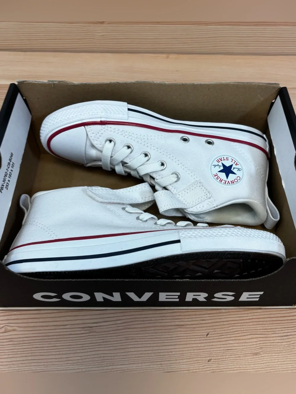 Converse Chuck Taylor All Star Mid Malden Street Kids Sneakers Sz 1 Y White